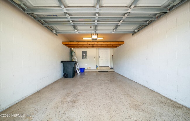 Building Photo - 8733 Little Swift Cir