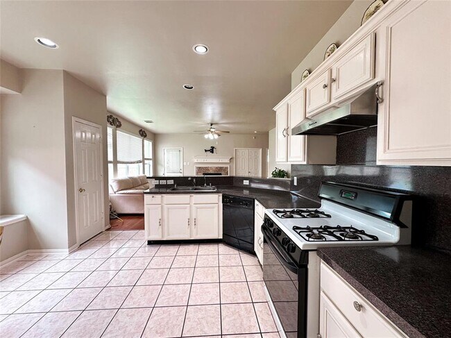 Building Photo - 11815 Champions Grove Ln