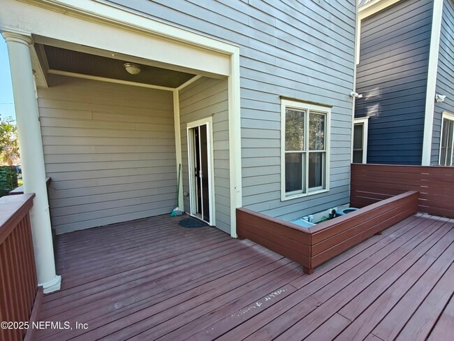 Building Photo - 1250 N Liberty St