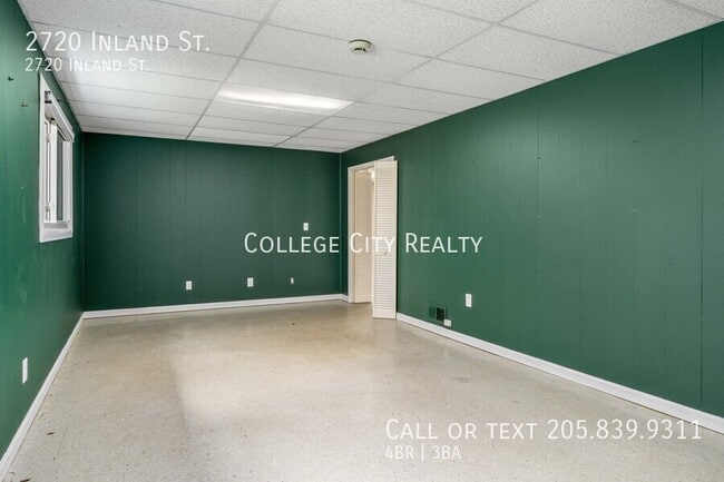 Building Photo - 2720 Inland St