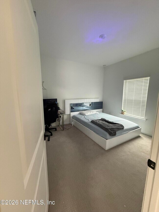 Building Photo - 2105 Featheredge Wy