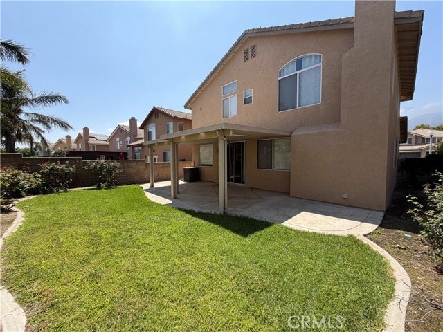 Building Photo - 5569 Hunt Club Dr