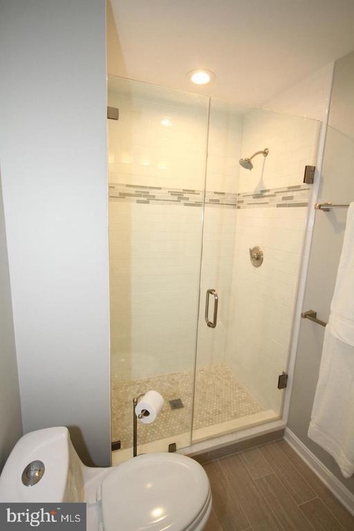 Building Photo - 8521 Tysons Ct