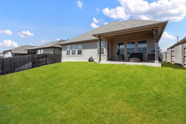 Building Photo - 220 Algaroba Loop