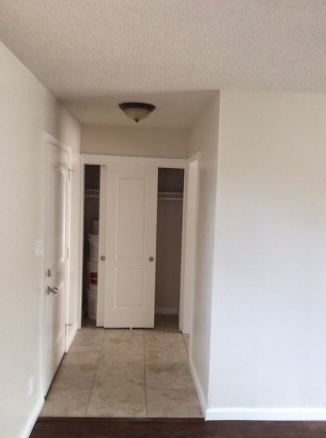Building Photo - Beautiful home. Apply today!