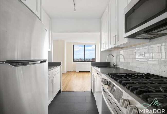 Building Photo - 1 bedroom in New York NY 10023