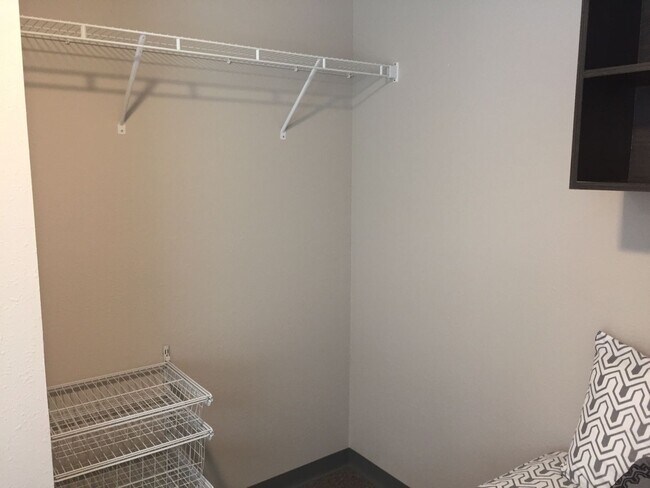 Interior Photo - 306 E Clark St