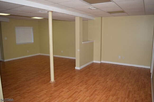Building Photo - 223 Emily Pl