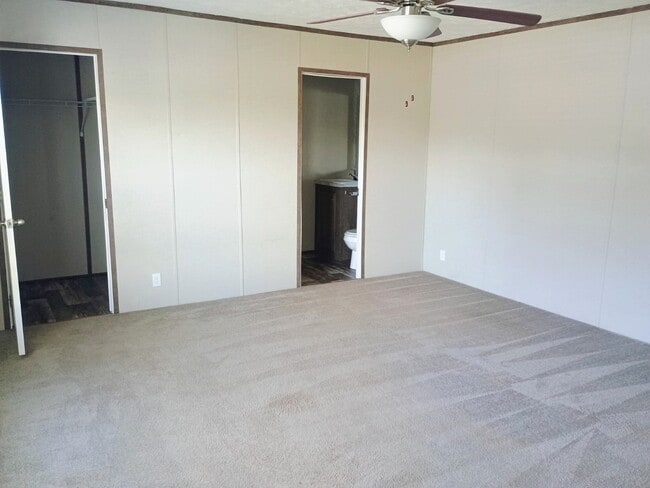 Building Photo - 803 Austin Way