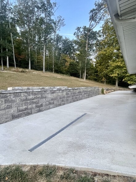 Building Photo - 13932 W Old Nashville Rd