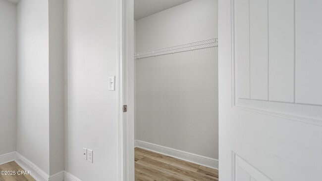 Building Photo - 7675 Shadow Lake Dr