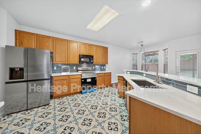 Building Photo - 13168 Mystic Saddle