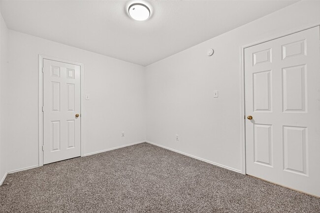 Building Photo - 3830 Flatwood Dr