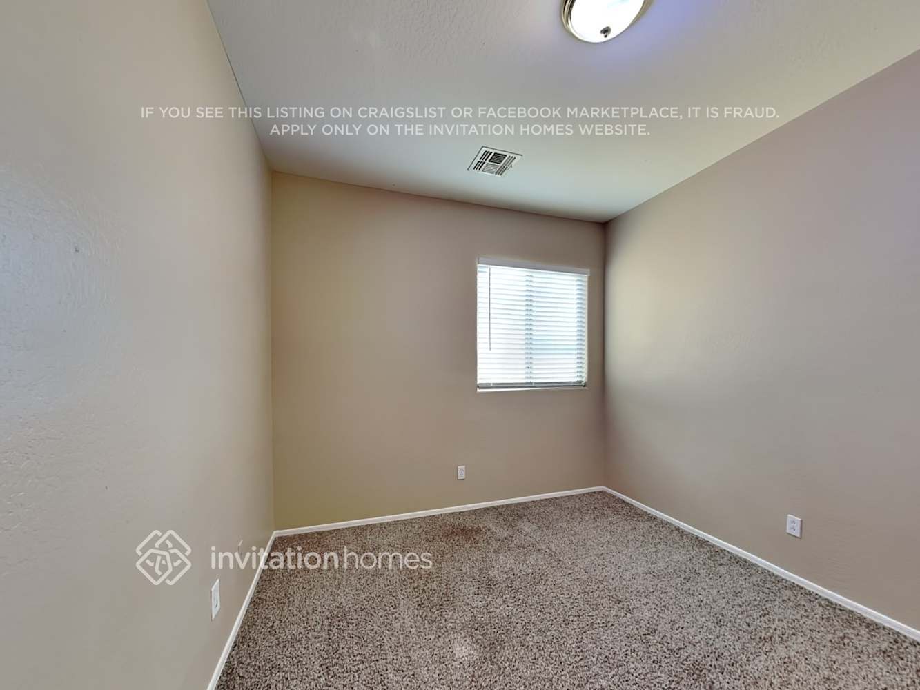Building Photo - 3121 S 74th Dr