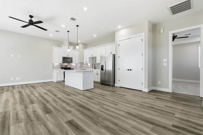 Building Photo - 9 Wellford St