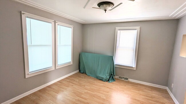 Dining Room - 2737 4th St