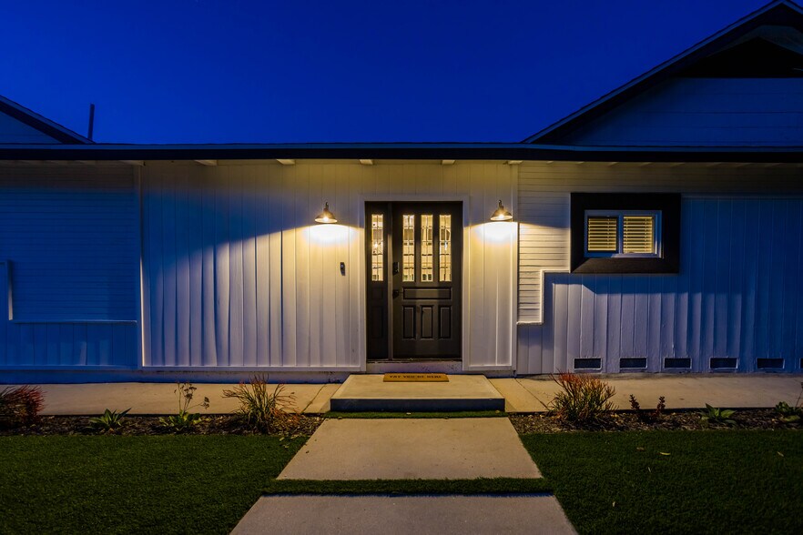 Building Photo - 19119 Ingomar St