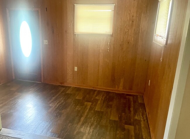 Building Photo - 2970 GA-75Alt