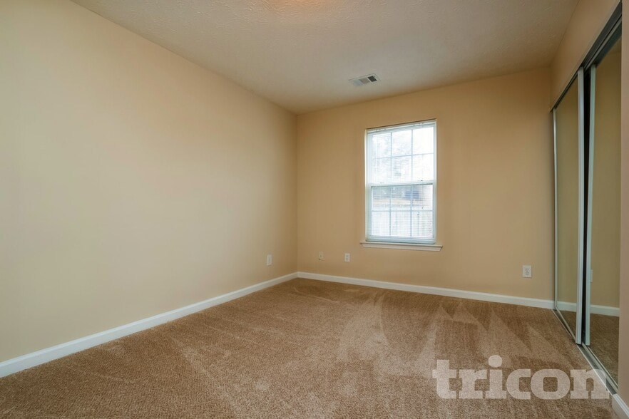 Building Photo - 1765 Campbell Ives Dr SE