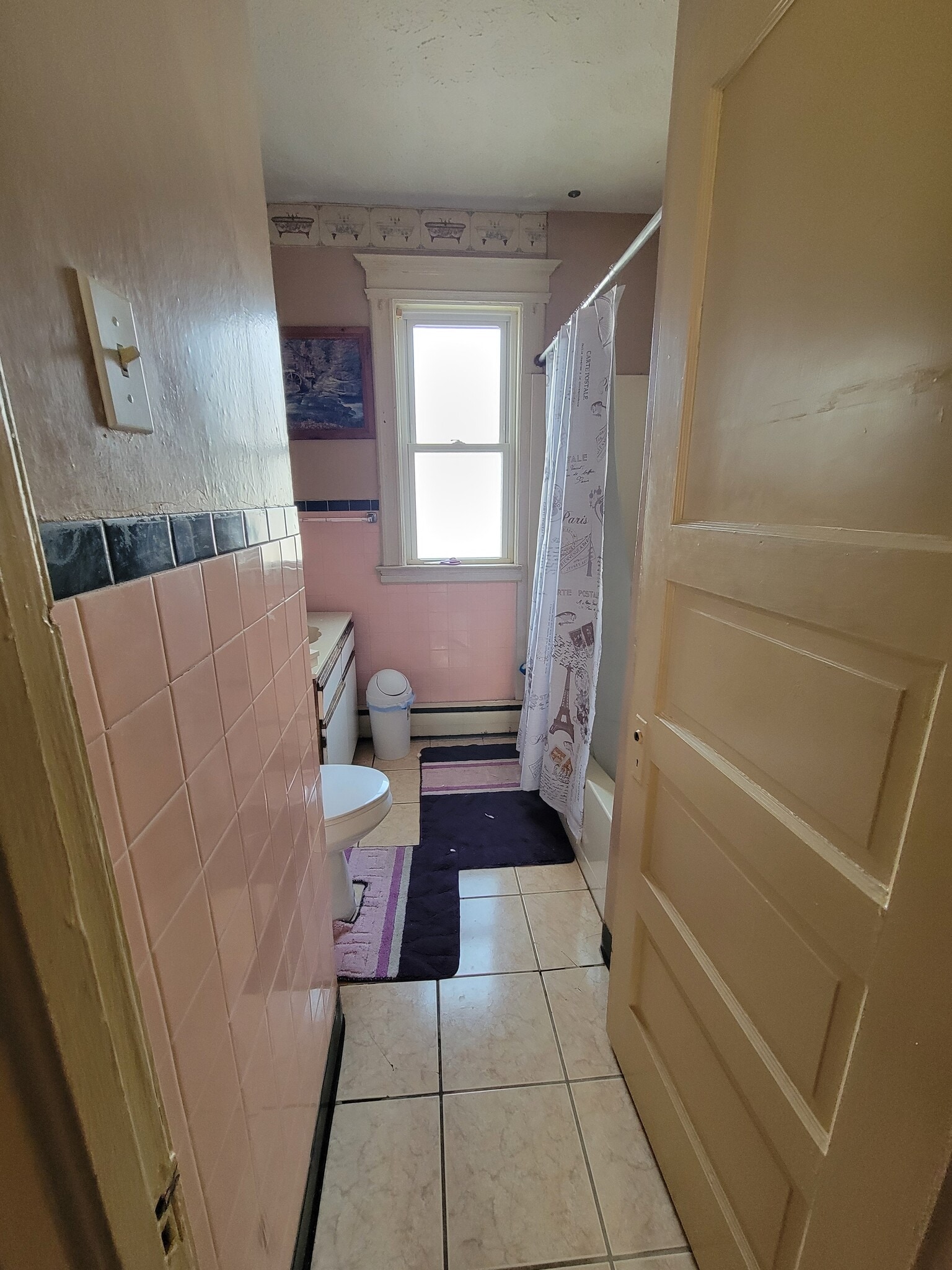 Shared Bathroom - 32 Rowe Ave