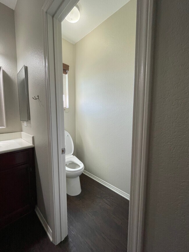 Building Photo - 7413 Tioga Ln