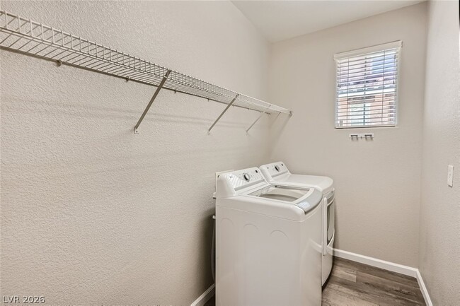 Building Photo - 25 Red Oak Canyon St