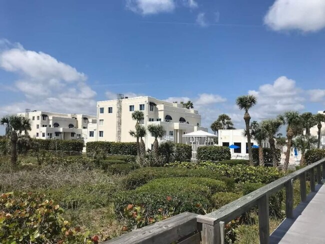 Building Photo - 8600 Ridgewood Ave