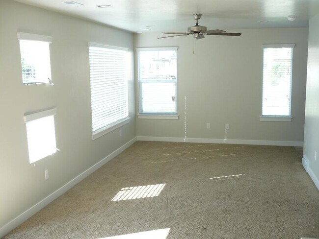 Building Photo - 102 S 1800 W