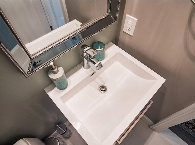 Building Photo - 3555 16th St NW