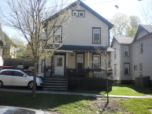 Primary Photo - 205 Linden Ave