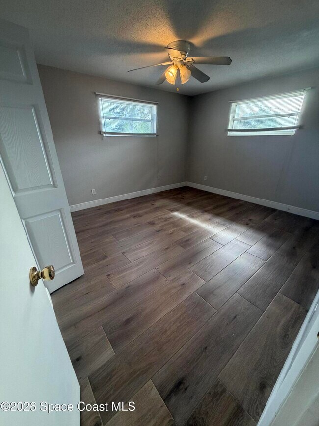 Building Photo - 2559 Locksley Rd