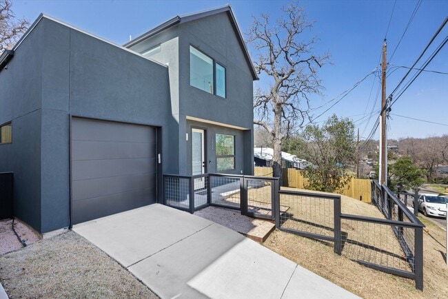 Building Photo - 1202 Greenwood Ave