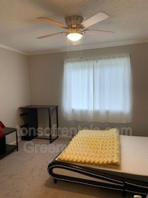 Building Photo - 805 Stallings Rd
