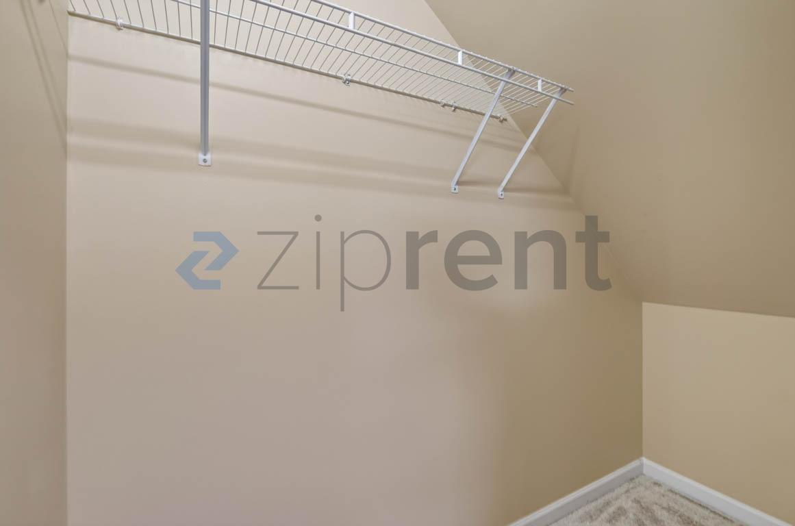 Building Photo - Unit