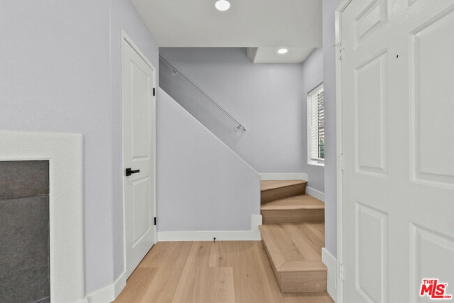 Building Photo - 18812 Vista Del Canon