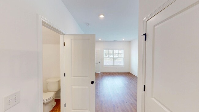 Building Photo - Creekside Unit With Flex Room- Villages at Bear Creek in Columbia, TN