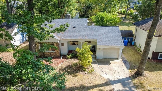 Building Photo - 4120 Lotus Dr