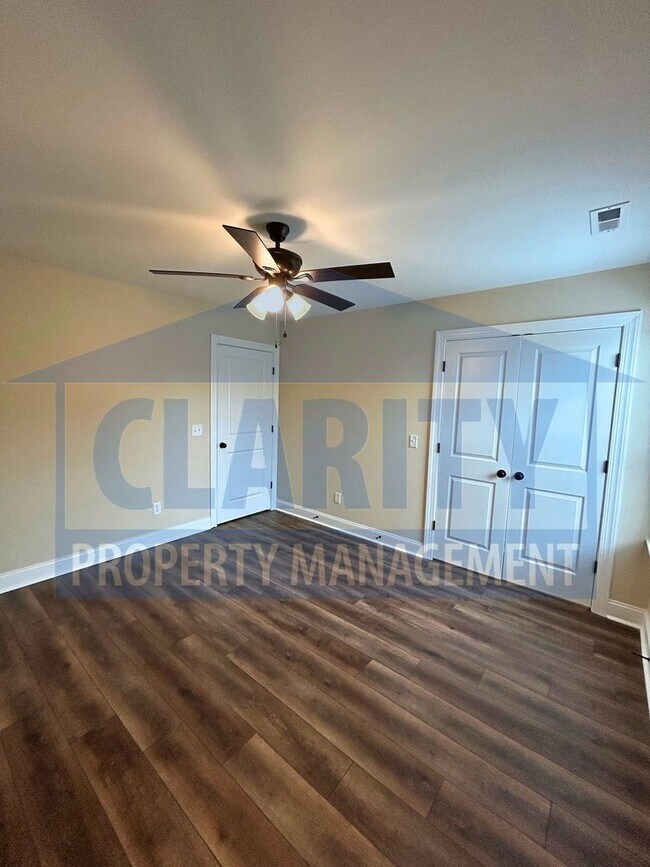 Building Photo - *Brand New* 4 bedroom home!