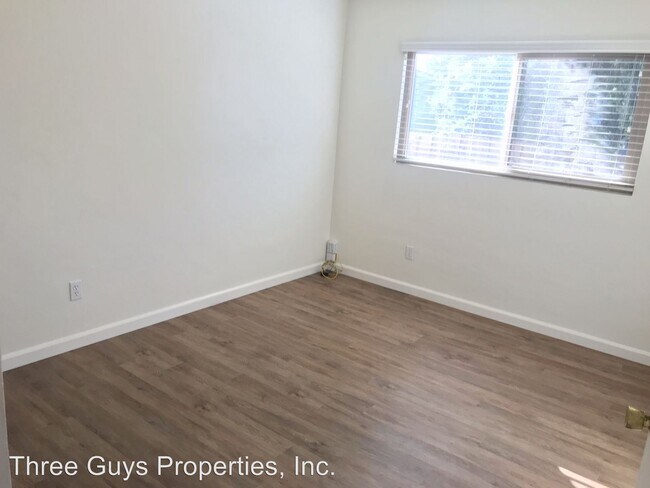 Building Photo - 3037 Macaulay St