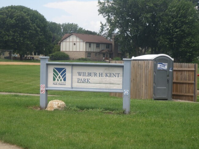 Building Photo - 1051 Rockport Dr