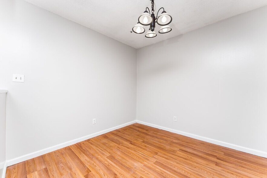 Building Photo - 414 Ridge Creek Dr