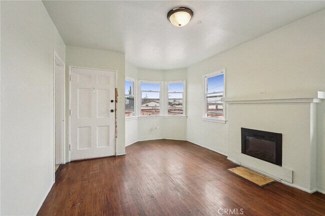 Building Photo - 122 W 110th St