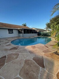 Building Photo - 5022 El Claro Cir