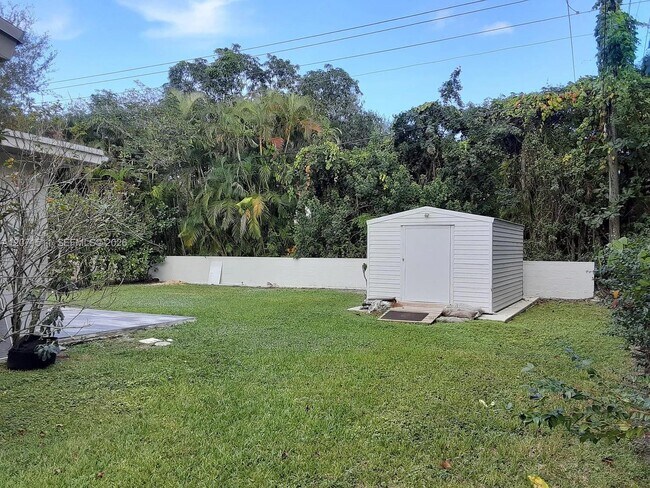 Building Photo - 12251 SW 82nd Ave