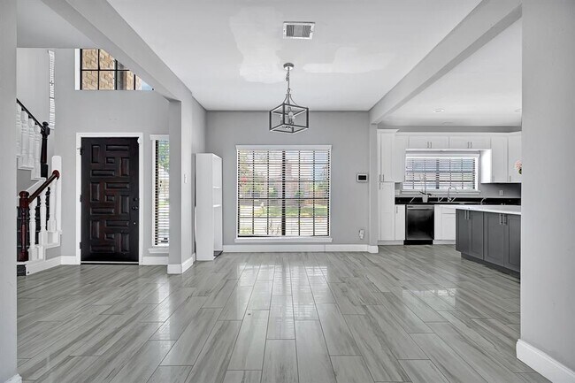 Building Photo - 3555 Ashfield Dr