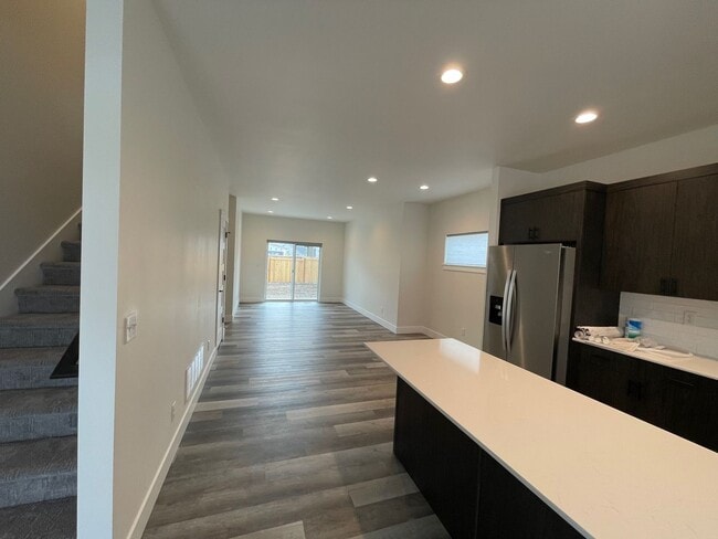 Building Photo - 513 Spaniel Ln