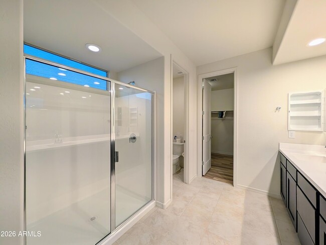 Building Photo - 5902 N 86th Dr