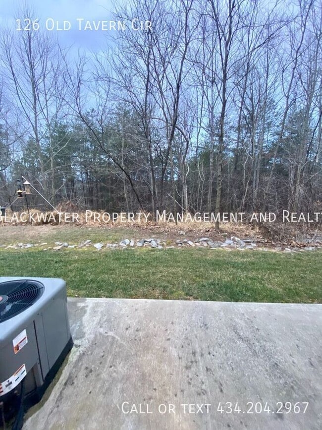 Building Photo - 126 Old Tavern Cir