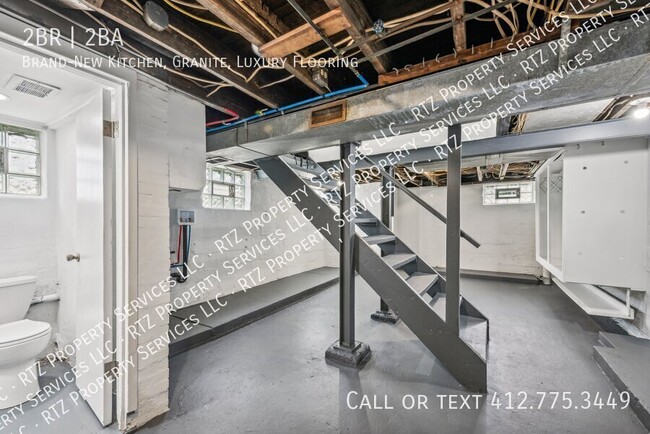 Building Photo - 553 Farnsworth Ave