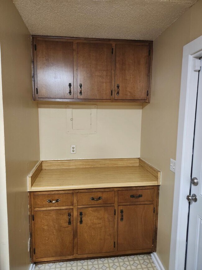 Building Photo - 301 Gaile Ave